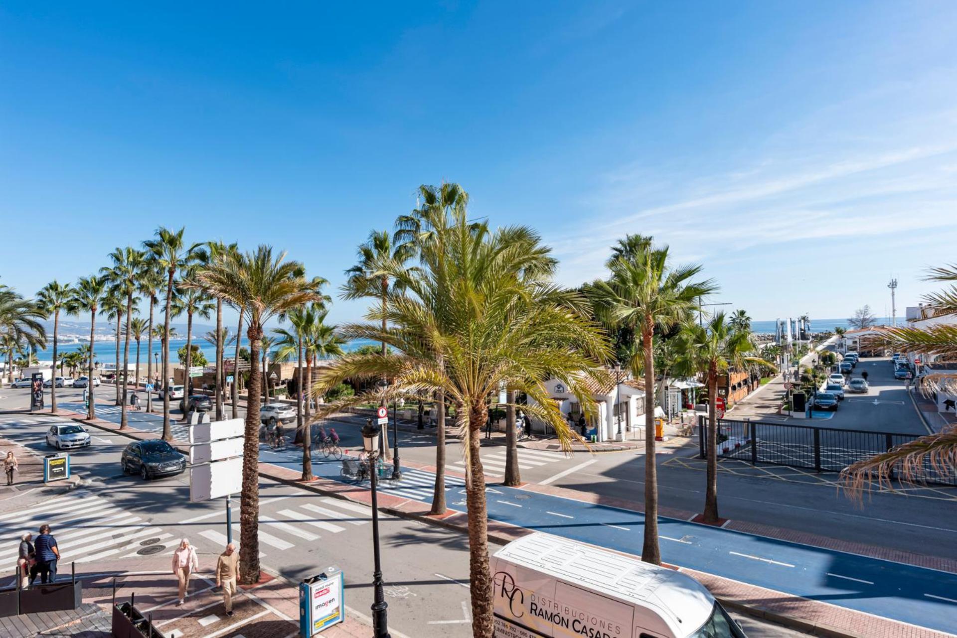 Vistas Al Mar En El Centro De Puerto Banus 3 4h Apartamento