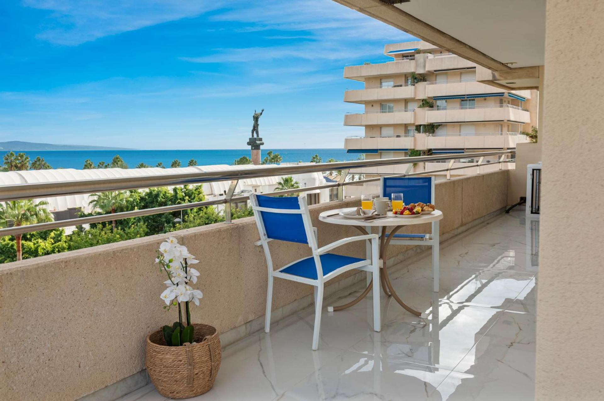 Apartamento Vistas Al Mar En El Centro De Puerto Banus 3 4h *