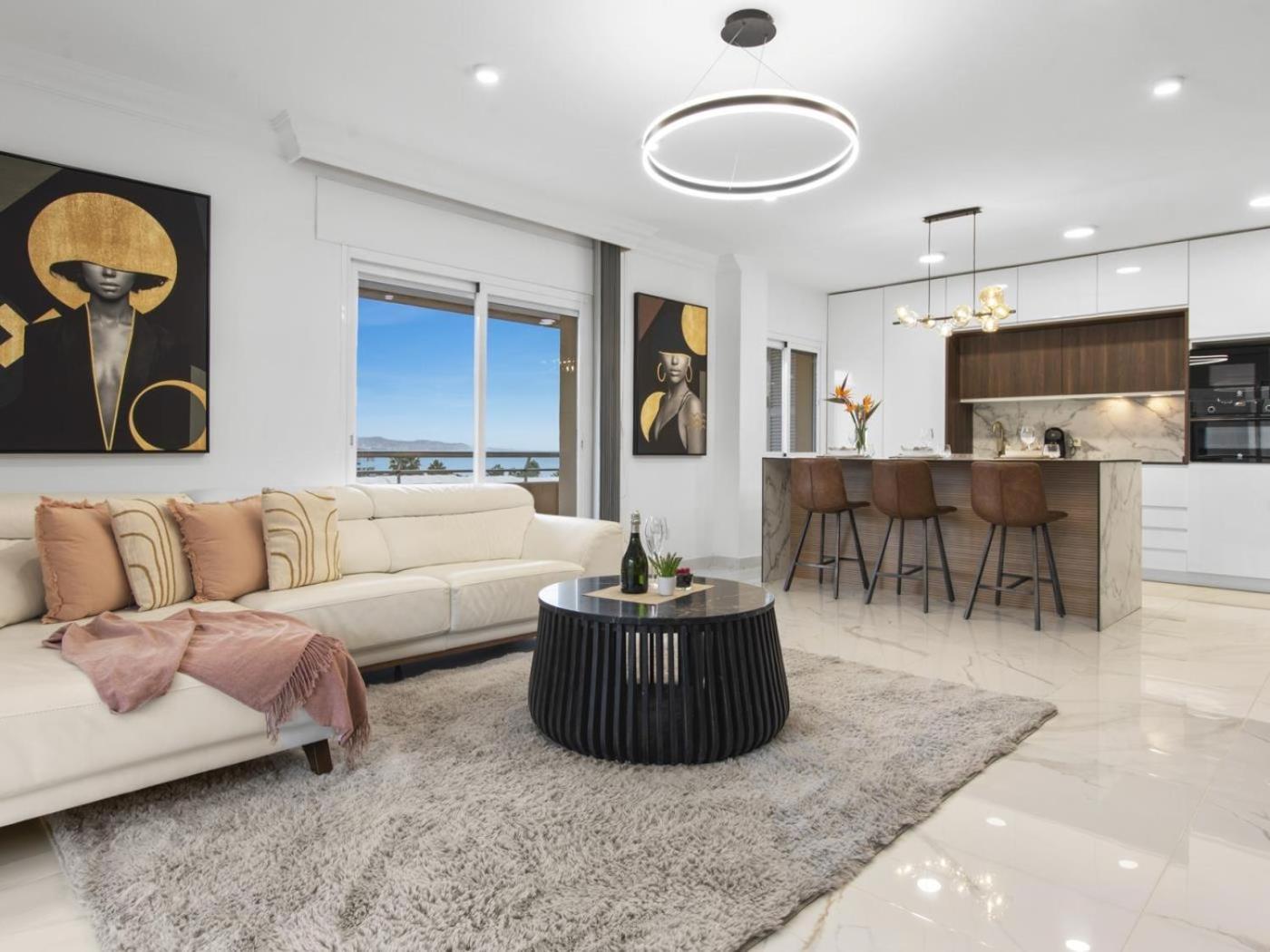 Apartamento Vistas Al Mar En El Centro De Puerto Banus 3 4h *